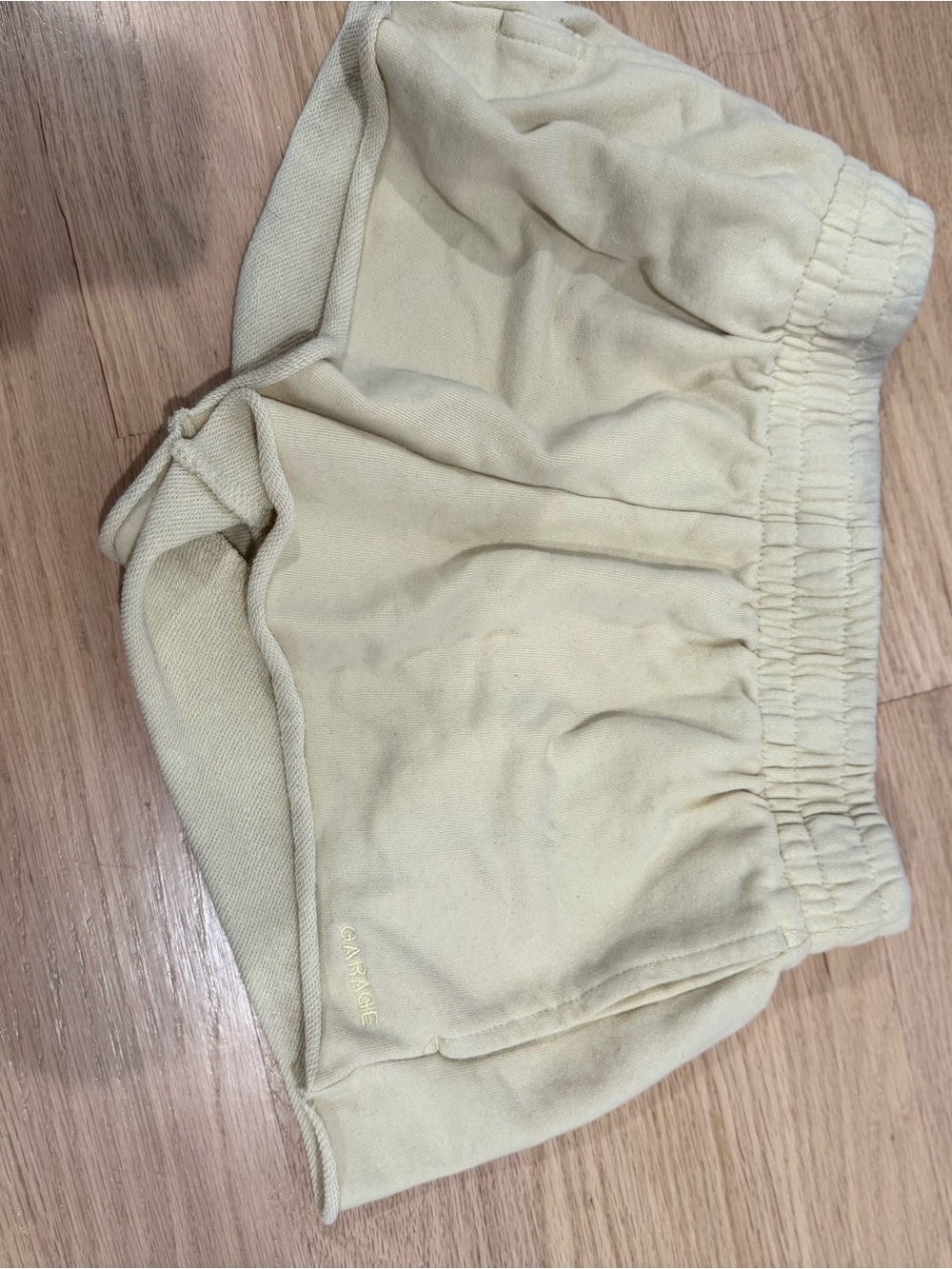 Garage Cream Casual Elastic-Waist Shorts